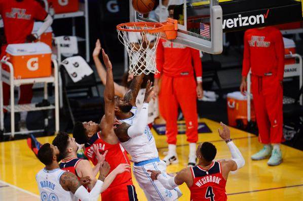 开云官网-出战43分钟手感冰封 詹姆斯：受伤了才会考虑休息