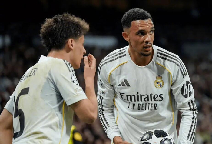 开云在线-基恩怒批阿诺德欧冠防守失误：孩子般错误不配伟大后卫|皇马|英格兰|拜仁|亚历山大-阿诺德|拜仁慕尼黑_新浪体育_新浪新闻